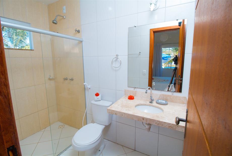 Lua Minguante - Banheiro social.jpg