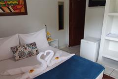 QUARTO CASAL STANDARD (SOMENTE CAMA DE CASAL)