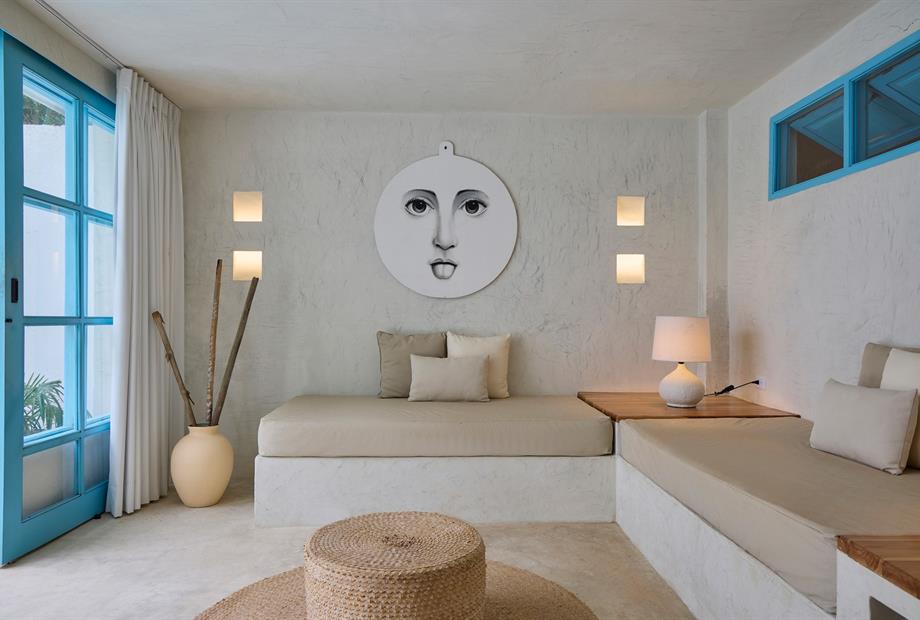 4. villa con piscina.jpg