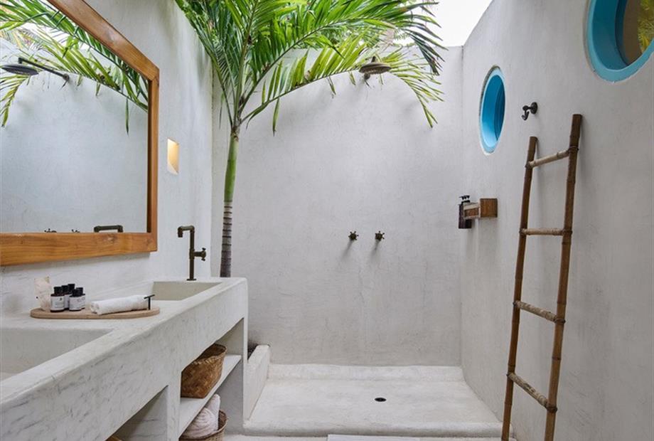 8. villa con piscina.jpg