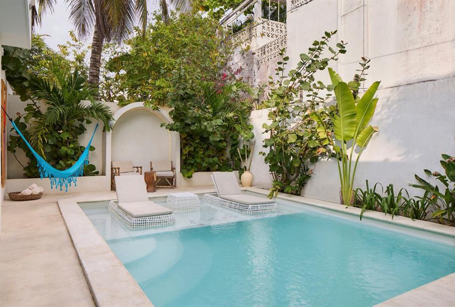 10. villa con piscina.jpg