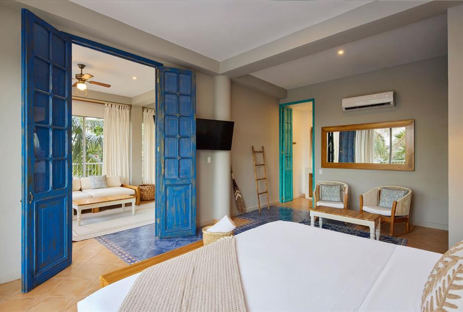 4. master suite .jpg