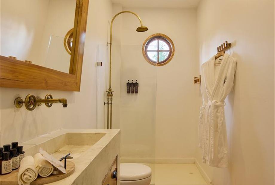 10. master suite.jpg