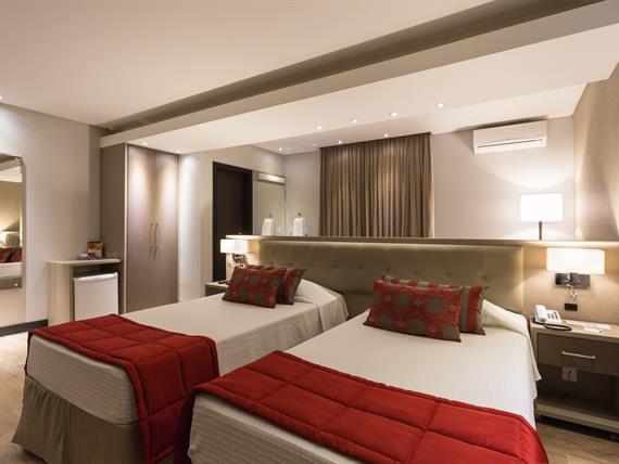 suíte premium twin (5).jpg