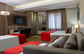 Suite cuádruple premium para parejas de Faial Prime Suites