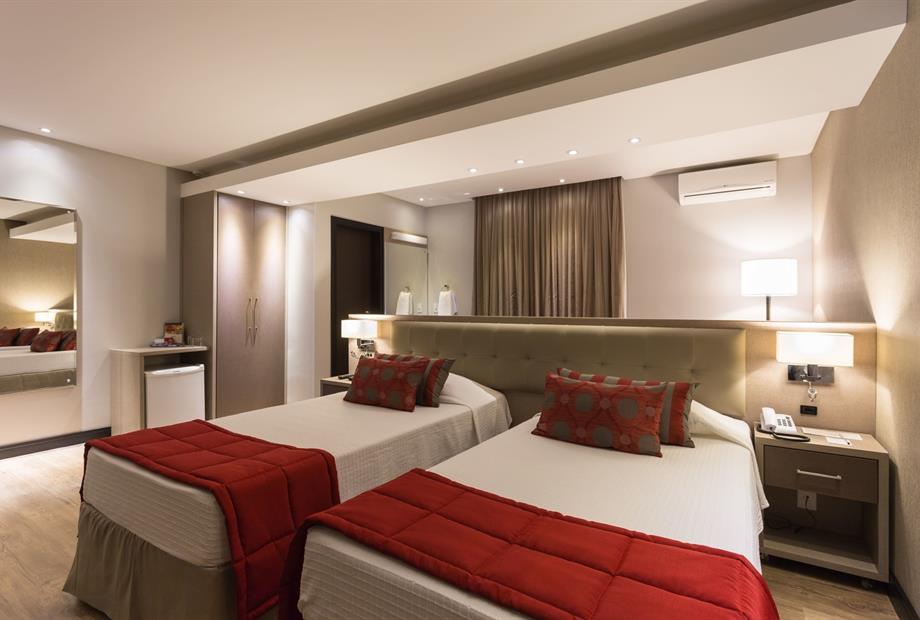 suíte premium twin (5).jpg