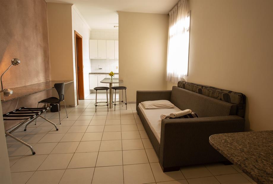 IMG_9065 Sala com sofa cama montado.jpg