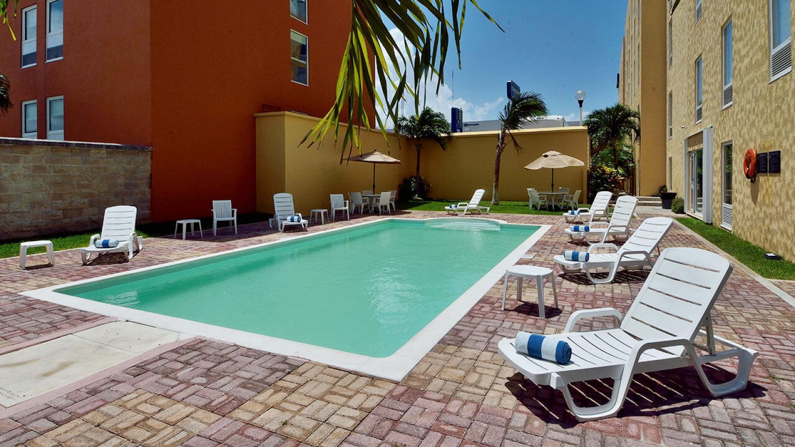 Hotel City Express Playa del Carmen