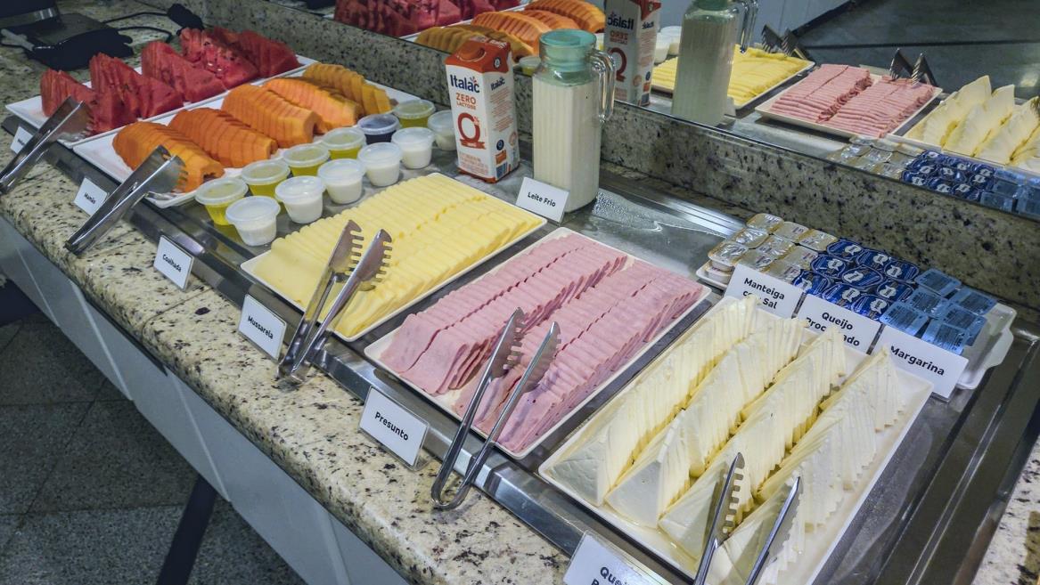 cafe da manha baixa 2.jpg