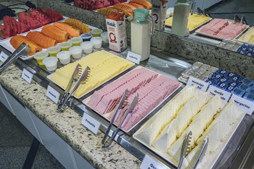 cafe da manha baixa 2.jpg