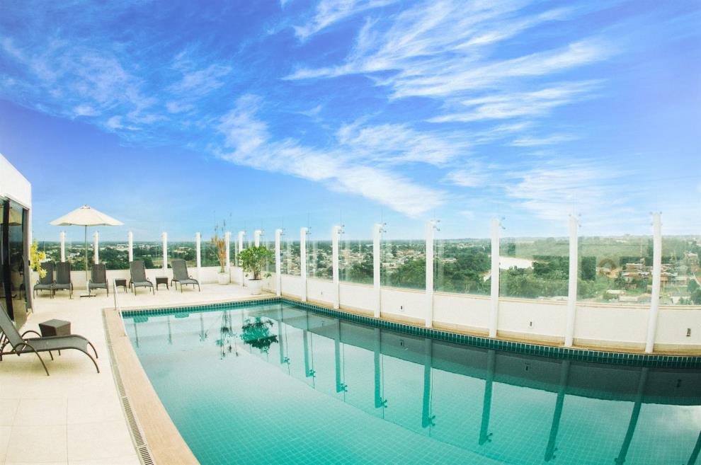 ceu piscina 2.jpg