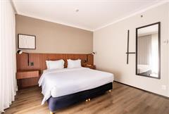 Standard Double - 1 Queen Bed