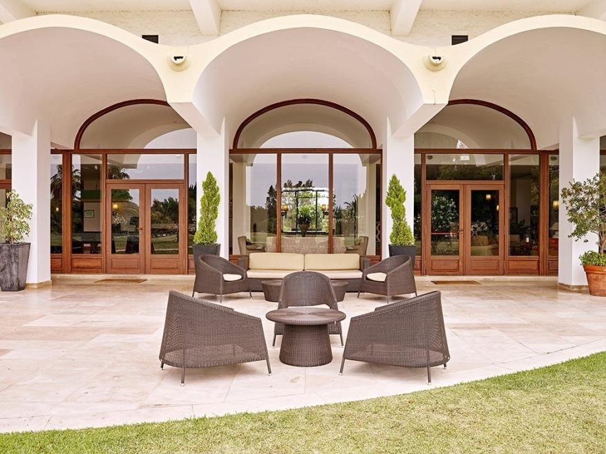 Penina-Bar-Monchique-Outside-Seating.jpg