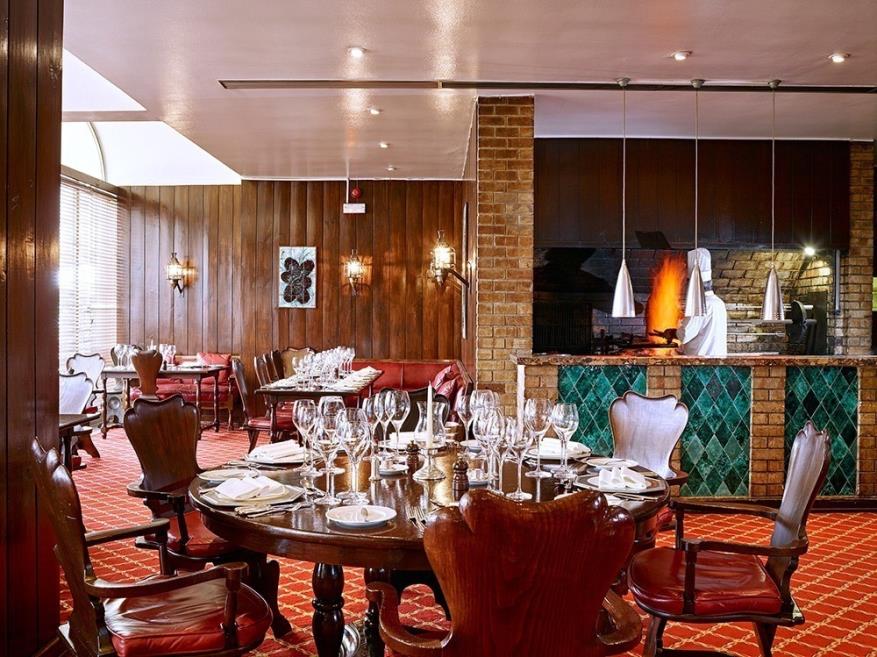 Penina-Le-Grill-Restaurant-03.jpg
