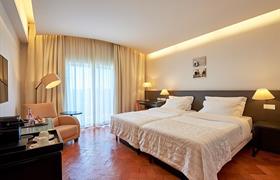 Double / Twin Room with Mountain View of Penina Hotel Golf Resort
