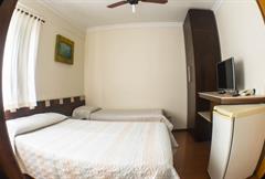 Quarto Triplo Standard