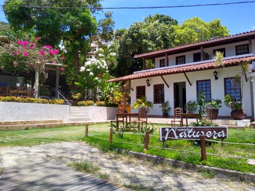 A Frente da pousada.jpg
