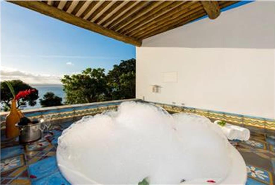 Suite master king - foto: Banheira Apt 14