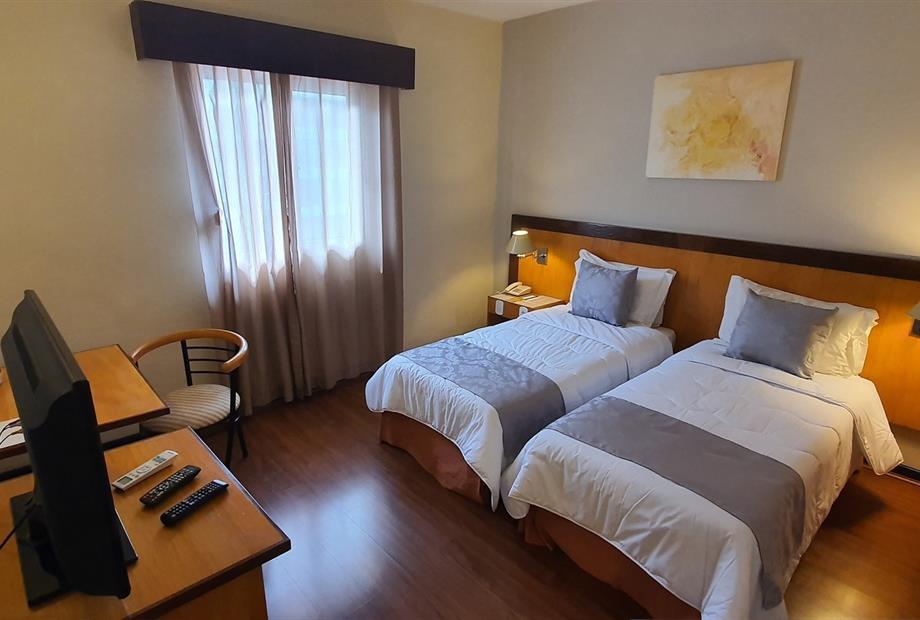 Executivo 2 camas solteiro 2.jpg