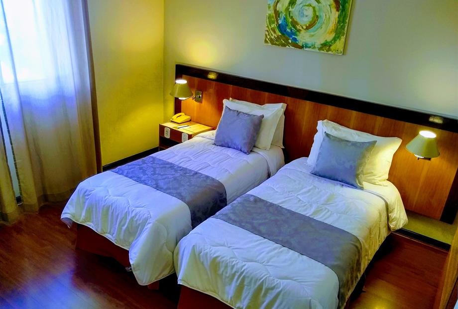 Executivo 2 camas solteiro.jpg