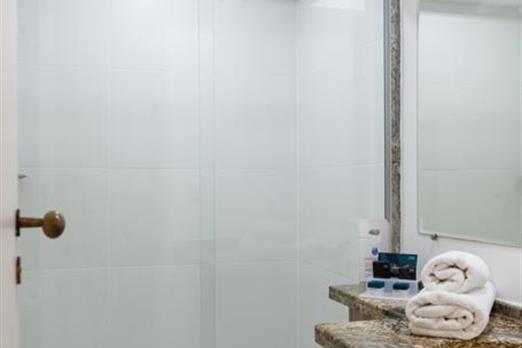 SEVI - Suíte Casal - Banheiro  (4).jpg