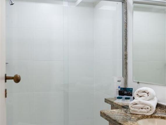 SEVI - Suíte Casal - Banheiro  (4).jpg