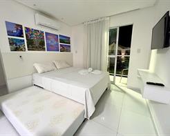 Studio - com cozinha e com varanda - cama casal e cama auxiliar