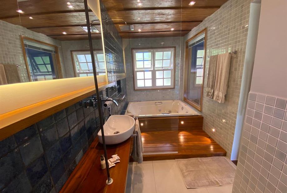 whatsapp image 2021-11-29 at 13.04.25 (5).jpeg