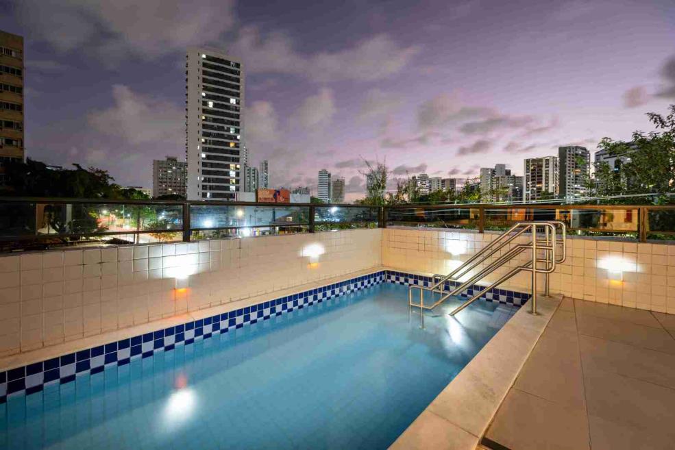 piscina 4_36_11zon.jpg