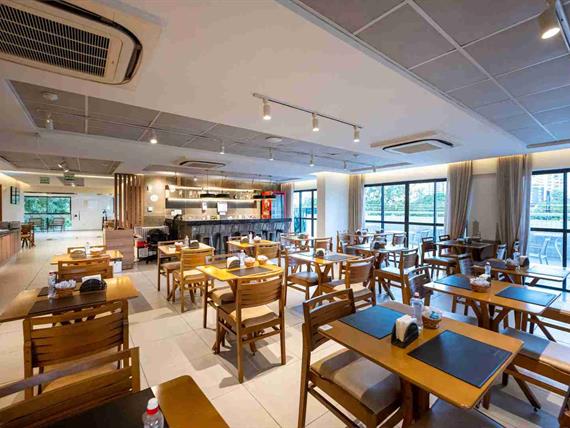 restaurante 6_27_11zon.jpg