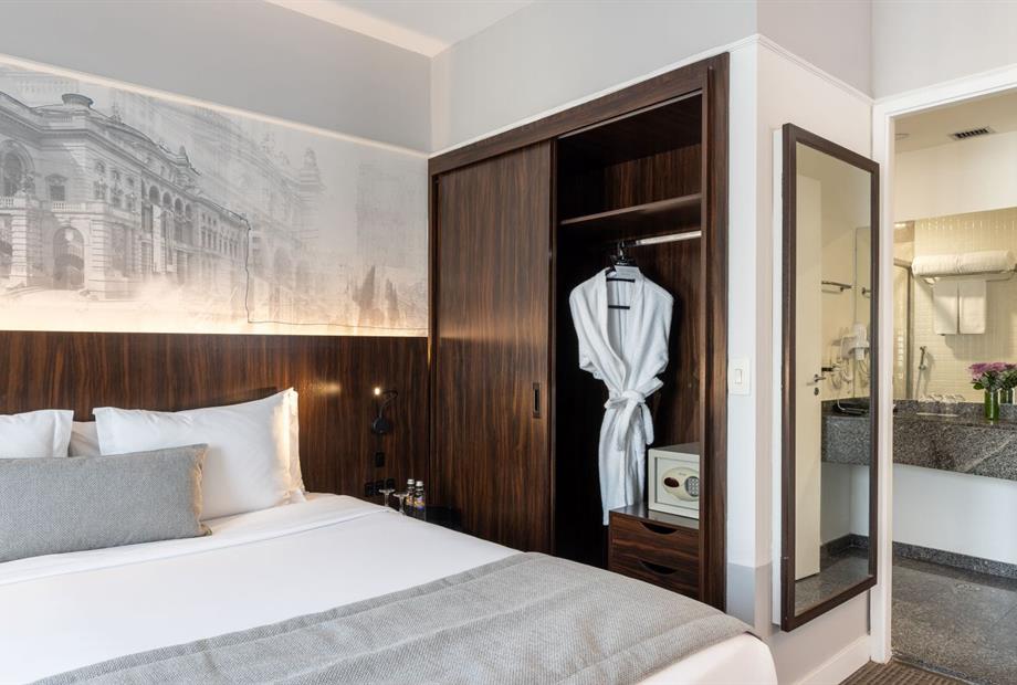 om 4 luxo premier.jpg