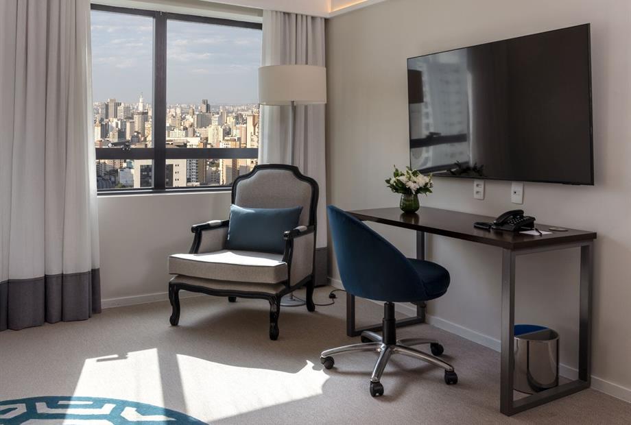 om 4 suite junior.jpg