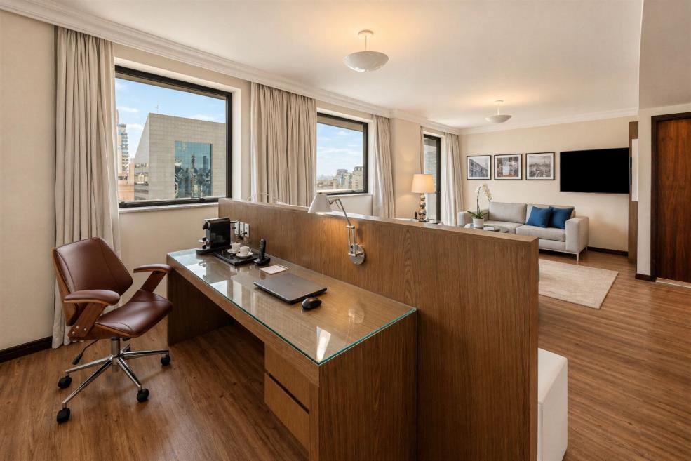 om suite premier 3.jpg