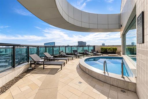 om piscina externa.jpg