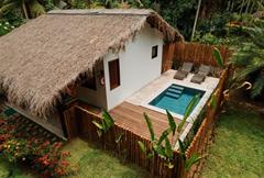 Bangalô Deluxe Vista Jardim com Piscina