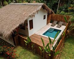 Bangalô Deluxe Vista Jardim com Piscina