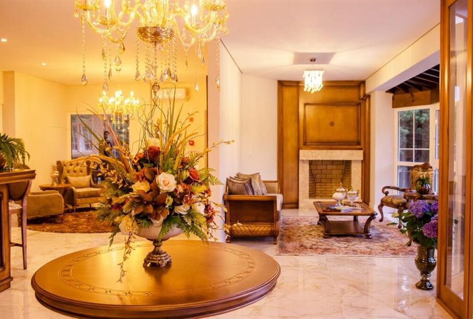 Colina Lagos Hotel1.jpg