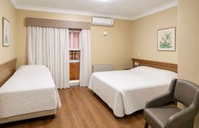 Luxo Triplo Casal/Solteiro do SKY VILLE CANELA HOTEL