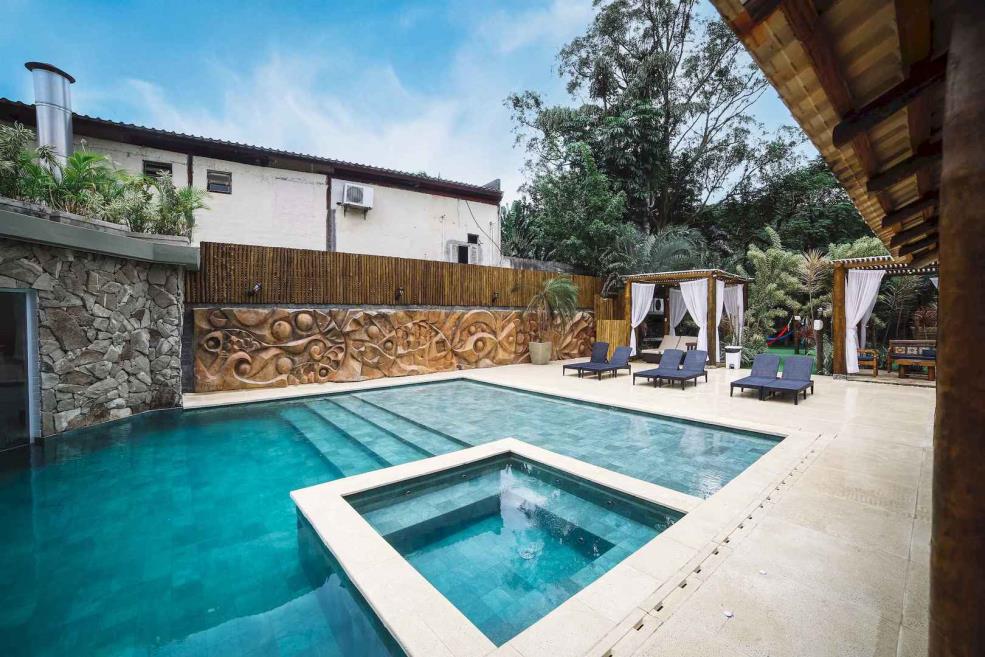 piscina2.jpg