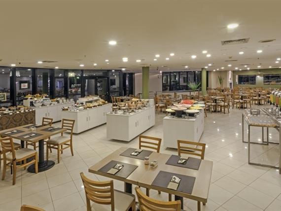 RESTAURANTE MBI.jpg