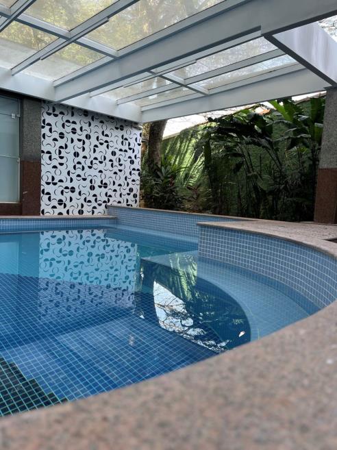38) piscina1 omni.jpg