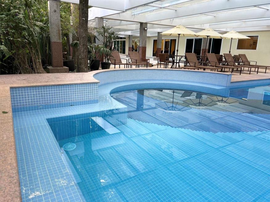 44) piscina8 omni.jpg