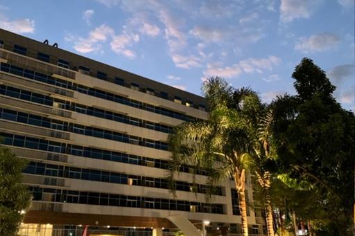 14) fachada3 exp.jpg