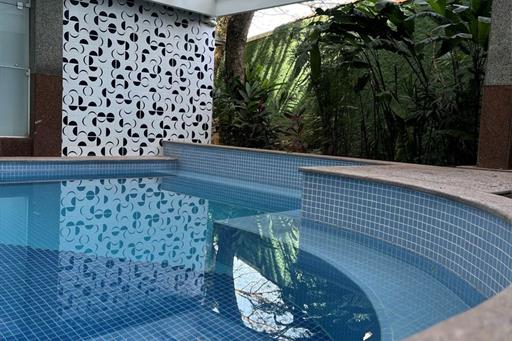 38) piscina1 omni.jpg