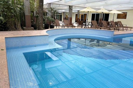 44) piscina8 omni.jpg