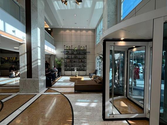 2) lobby 1 2º foto omni.jpg