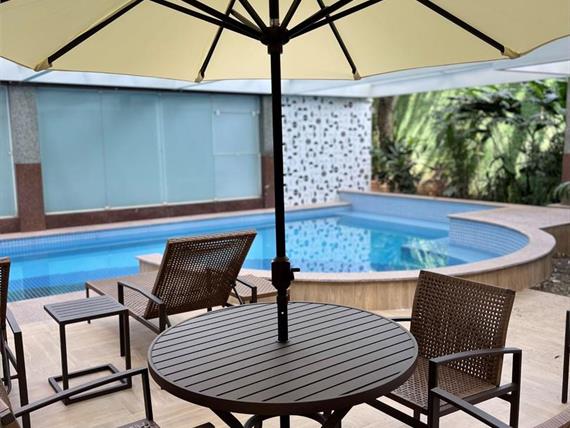 43) piscina7 omni.jpg