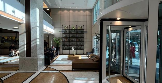 2) lobby 1 2º foto omni.jpg