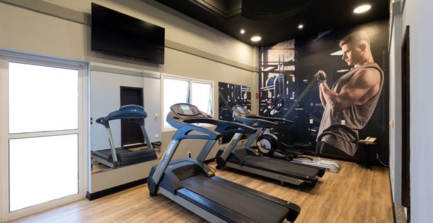 9) academia 4 omni.jpg