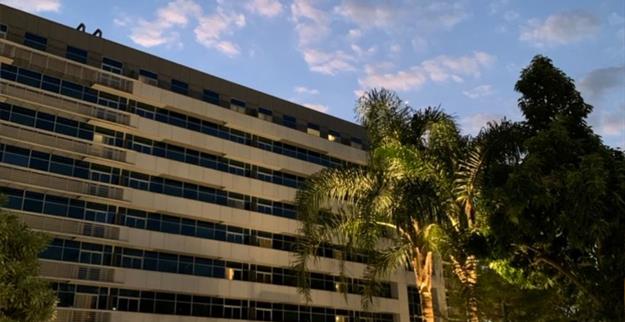 14) fachada3 exp.jpg